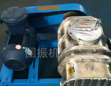 三葉羅茨風(fēng)機(jī) 三葉羅茨風(fēng)機(jī)